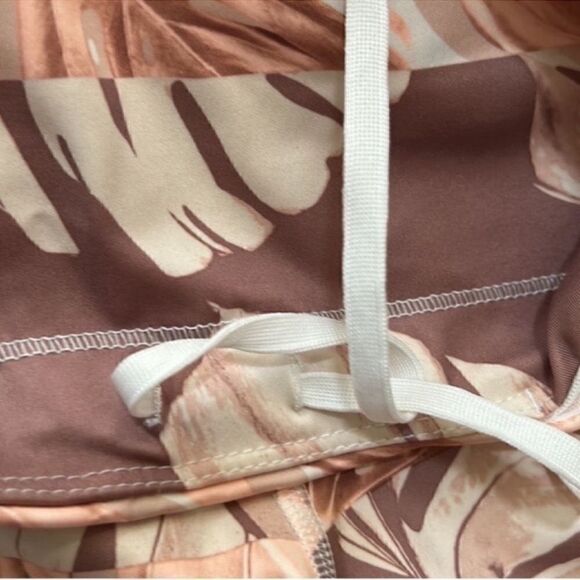 Nike Running Tights Dri Fit Fast Run Crop High
Rise Pink Floral(Size Medium) - Picture 8 of 9